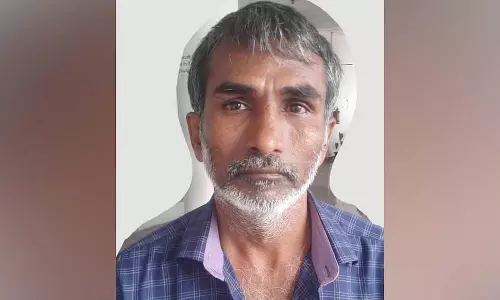 Kerala : कोझिकोड के एक व्यक्ति को बच्ची का यौन शोषण करने के लिए Kerala : कोझिकोड के एक व्यक्ति को बच्ची का यौन शोषण करने के लिए