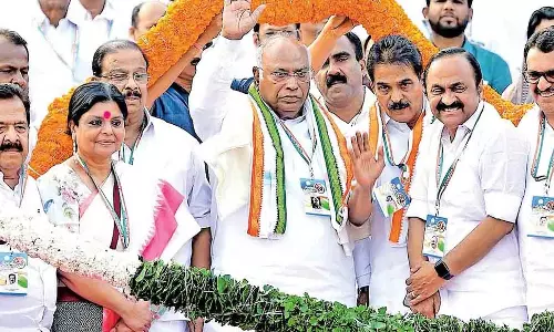 आईटी से लेकर ट्रांसजेंडर तक: AICC 10 क्षेत्रों पर ध्यान केंद्रित करेगी आईटी से लेकर ट्रांसजेंडर तक: AICC 10 क्षेत्रों पर ध्यान केंद्रित करेगी