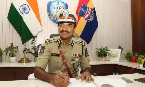 Hyderabad police ने नए साल की पूर्व संध्या पर सख्त दिशा-निर्देश जारी किए Hyderabad police ने नए साल की पूर्व संध्या पर सख्त दिशा-निर्देश जारी किए