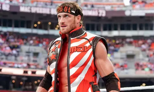 पूर्व अमेरिकी चैंपियन लोगन पॉल ने पिता बनने के बाद WWE से संन्यास की घोषणा की पूर्व अमेरिकी चैंपियन लोगन पॉल ने पिता बनने के बाद WWE से संन्यास की घोषणा की