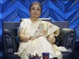 Usha Mangeshkar Birthday : सिंगिंग के साथ-साथ पेंटिग की भी शौकीन है उषा मंगेशकर