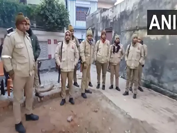 Sambhal में फिर से खुले मंदिर के बाहर पुलिस तैनात