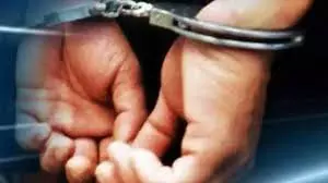 Dongri का हिस्ट्रीशीटर ड्रग्स मामले में गिरफ्तार Dongri का हिस्ट्रीशीटर ड्रग्स मामले में गिरफ्तार
