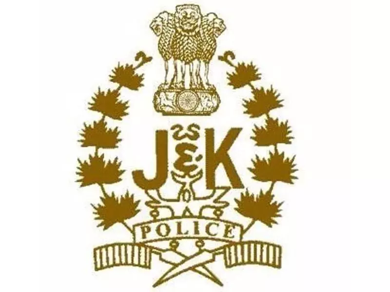 Jammu: पुलिसकर्मियों को वर्दी में सोशल मीडिया रील पोस्ट न करने की सलाह दी