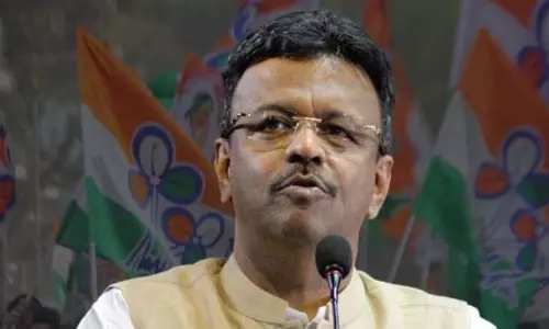 मंत्री ने पीड़ितों का उड़ाया मजाक, मोमबत्ती से नहीं मिलेगा जस्टिस मंत्री ने पीड़ितों का उड़ाया मजाक, मोमबत्ती से नहीं मिलेगा जस्टिस