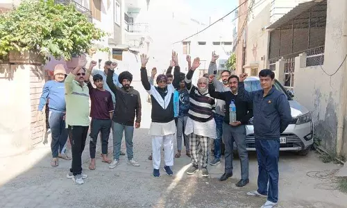 Haryana : भिवानी में पेयजल संकट को लेकर निवासियों ने किया प्रदर्शन
