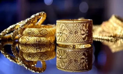 Odisha: ओडिशा में बदमाशों ने सुनार बनकर सोने के आभूषण चुराए Odisha: ओडिशा में बदमाशों ने सुनार बनकर सोने के आभूषण चुराए