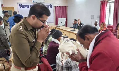 शहीद परिवारों से रूबरू हुए धमतरी एसपी