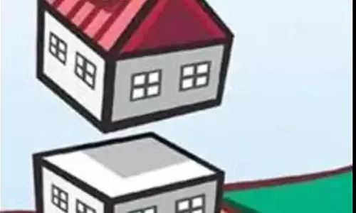 Housing society के निवासियों ने लंबित मृत्यु मामलों के समाधान की मांग की