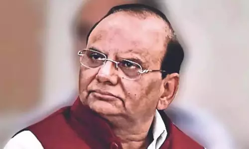 Delhi सरकार ने 497 दिनों की देरी के बाद उपराज्यपाल को सीएजी रिपोर्ट सौंपी: Raj Niwas