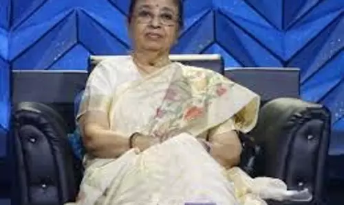 Usha Mangeshkar Birthday : सिंगिंग के साथ-साथ पेंटिग की भी शौकीन है उषा मंगेशकर