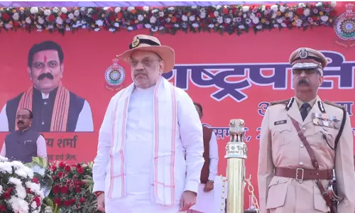 अमित शाह रायपुर पुलिस परेड ग्राउंड पहुंचे, राष्ट्रपति निशान अलंकरण समारोह LIVE