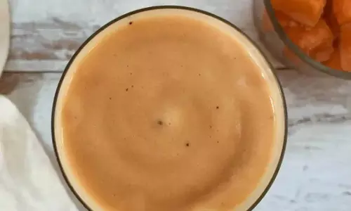 आम केला पपीता स्मूदी रेसिपी आम केला पपीता स्मूदी रेसिपी