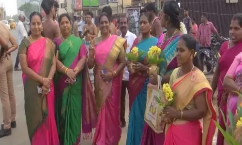 अन्नाद्रमुक की आम परिषद और कार्यकारिणी की बैठक Chennai में हुई शुरू अन्नाद्रमुक की आम परिषद और कार्यकारिणी की बैठक Chennai में हुई शुरू