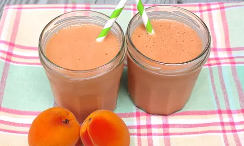 आड़ू दही स्मूदी रेसिपी आड़ू दही स्मूदी रेसिपी