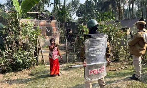 Assam :  ग्वालपाड़ा जिला प्रशासन ने पंचरत्न में बेदखली अभियान चलाया