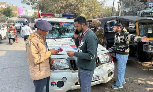 Police ने 84 चालान काटे, 14 वाहन जब्त किए