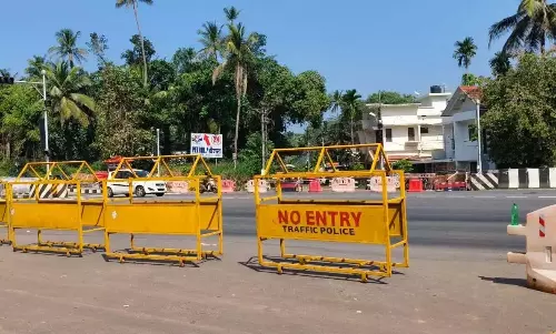 ट्रैफिक सिग्नल की बैटरियां चोरी: 8 बैटरियां नष्ट, बाईपास रोड बंद हो गया ट्रैफिक सिग्नल की बैटरियां चोरी: 8 बैटरियां नष्ट, बाईपास रोड बंद हो गया