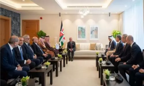 जॉर्डन के शाह ने अब्दुल्ला बिन जायद और Syria पर अकाबा बैठक के प्रतिभागियों का स्वागत किया