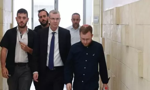 Israeli न्याय मंत्री ने विवादास्पद न्यायिक सुधार पहल को नवीनीकृत करने की दी  धमकी