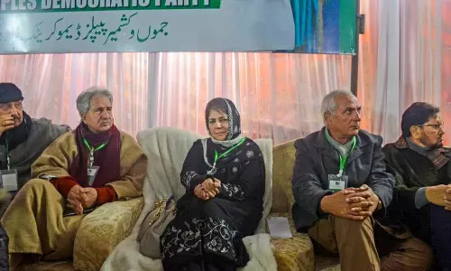 PDP ने सम्मान के साथ शांति के लिए ‘संघर्ष को पुनर्जीवित करने’ का संकल्प लिया