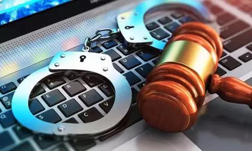Online fraud : पुलिस ने गोवा से रूसी नागरिक को हिरासत में लिया Online fraud : पुलिस ने गोवा से रूसी नागरिक को हिरासत में लिया