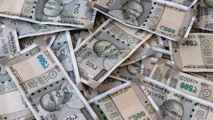 Gujarat: 2.57 करोड़ रुपये मूल्य के जाली नोट जब्त, चार लोग गिरफ्तार