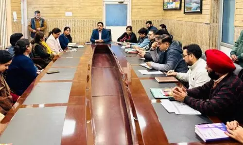 पर्यटन निदेशक Jammu ने विभाग के विभिन्न विंगों के कामकाज की समीक्षा की पर्यटन निदेशक Jammu ने विभाग के विभिन्न विंगों के कामकाज की समीक्षा की