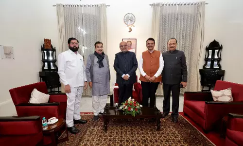 फडणवीस कैबिनेट का हुआ विस्तार, 39 मंत्रियों ने ली शपथ फडणवीस कैबिनेट का हुआ विस्तार, 39 मंत्रियों ने ली शपथ