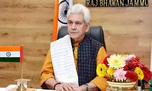 Jammu के उपराज्यपाल ने अमरनाथ यात्रा के दौरान योगदान देने वाले संगठनों और संस्थाओं को सम्मानित किया