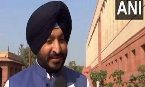 रवनीत सिंह बिट्टू ने AAP की गारंटी पर सवाल उठाए, लुधियाना में बीजेपी के लिए वोट की अपील की रवनीत सिंह बिट्टू ने AAP की गारंटी पर सवाल उठाए, लुधियाना में बीजेपी के लिए वोट की अपील की