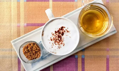 Tea or Coffee के साथ कभी नहीं खाएं ये 5 खाद्य पदार्थ Tea or Coffee के साथ कभी नहीं खाएं ये 5 खाद्य पदार्थ