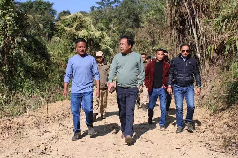 Arunachal : मंत्री गेब्रियल डी. वांगसू ने प्रमुख विकास परियोजनाओं का निरीक्षण किया