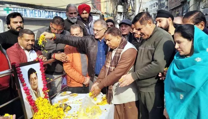 Sat Sharma सहित अन्य भाजपा नेताओं ने राजेश गुप्ता को श्रद्धांजलि दी