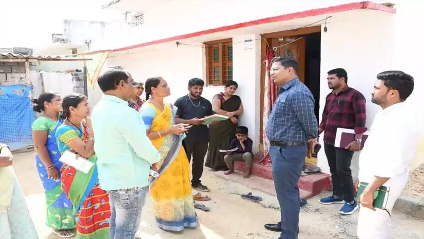 Indiramma घरों के विवरण के संग्रह में लाएं तेजी Indiramma घरों के विवरण के संग्रह में लाएं तेजी