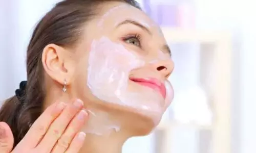 Skin care: सर्दियों में रात को सोने से पहले अपनाएं ये आसान टिप्स, सुबह चमक उठेगा आपका चेहरा