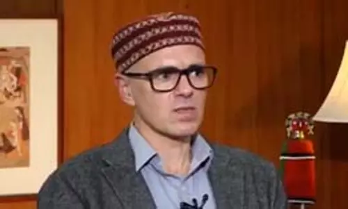 ईवीएम के मुद्दे पर उमर अब्दुल्ला ने कांग्रेस के रुख को ठहराया गलत, कहा-जनादेश का करें सम्मान ईवीएम के मुद्दे पर उमर अब्दुल्ला ने कांग्रेस के रुख को ठहराया गलत, कहा-जनादेश का करें सम्मान