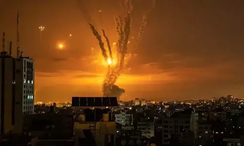 Israel ने सीरिया में सैन्य शस्त्रागारों को निशाना बनाकर हवाई हमले रखे हैं जारी Israel ने सीरिया में सैन्य शस्त्रागारों को निशाना बनाकर हवाई हमले रखे हैं जारी