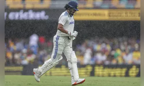 Gabba Test: भारी बारिश के कारण फिर खेल रुका, भारत का स्कोर 27/3