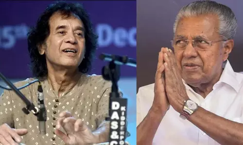 CM पिनाराई ने तबलाविद्वान उस्ताद जाकिर हुसैन के निधन पर शोक व्यक्त किया CM पिनाराई ने तबलाविद्वान उस्ताद जाकिर हुसैन के निधन पर शोक व्यक्त किया