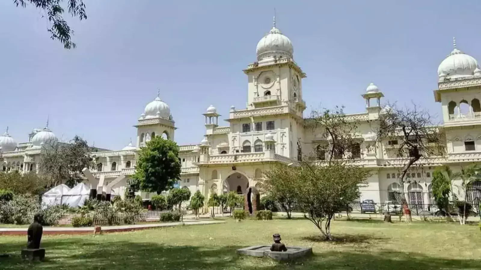 Lucknow: लखनऊ विश्वविद्यालय में पूर्व छात्र सम्मेलन का आयोजन हुआ Lucknow: लखनऊ विश्वविद्यालय में पूर्व छात्र सम्मेलन का आयोजन हुआ