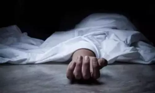 Telangana: हुसैन सागर में एक लड़के का शव मिला Telangana: हुसैन सागर में एक लड़के का शव मिला