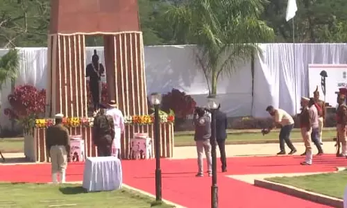 केंद्रीय मंत्री अमित शाह ने जगदलपुर में अमर शहीदों को दी श्रद्धांजलि