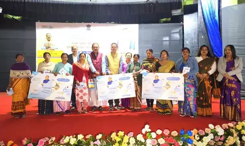 Assam : तेजपुर में राशन कार्ड वितरण कार्यक्रम आयोजित