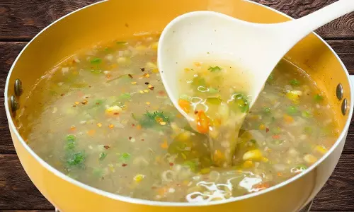 स्वादिष्ट सब्जियों के सूप से आप सर्दियों में भी सर्दी से बचाव कर सकते