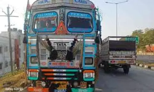 Giridih: निमियाघाट में अवैध कोयला लदे 6 ट्रक जब्त Giridih: निमियाघाट में अवैध कोयला लदे 6 ट्रक जब्त