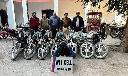 Haryana : यमुनानगर पुलिस ने चोरी की सात मोटरसाइकिलें बरामद कर चोर को किया गिरफ्तार