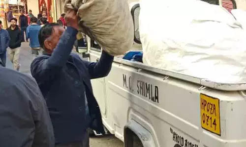 Shimla MC ने अवैध रेहड़ी-पटरी वालों पर शिकंजा कसा