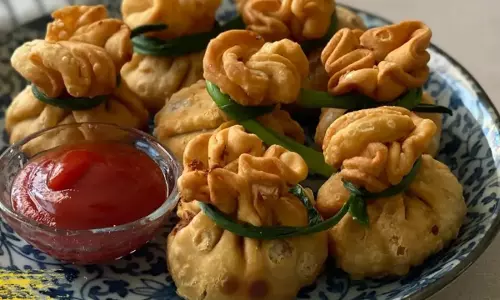 क्रीमी पास्ता समोसा पोटली रेसिपी क्रीमी पास्ता समोसा पोटली रेसिपी