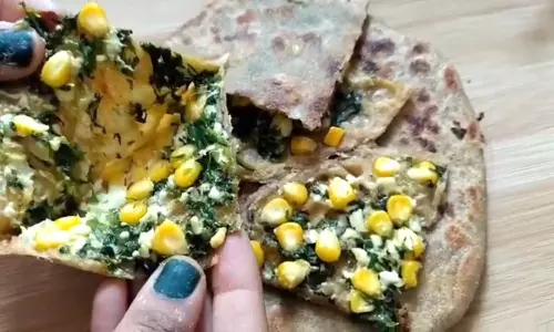 Spinach corn cheese paratha, बच्चों की हेल्थ के लिए है बेस्ट ऑप्शन